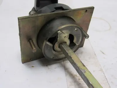 Hubbell USF-B13M 125A Ui 1000V Ue 660V Fused Disconnect W/Door Handle