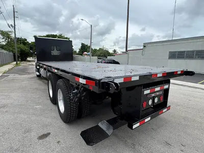 Used 2018 FREIGHTLINER CASCADIA Conventional trucks Florida US | Truck and Van Outlet #1509230