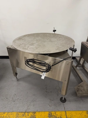 Used _UNKNOWN_ _UNKNOWN_ Accumulation Tables Rhode Island US | Federal Equipment Company #1347698