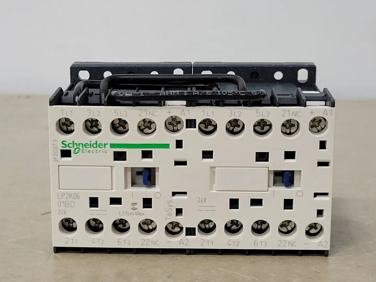 NEW SCHNEIDER ELECTRIC LP2K0601BD