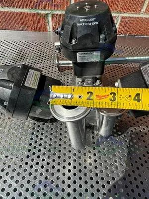 USED 3 ITT PURE FLO ADVANTAGE STAINLESS STEEL DIAPHRAGM VALVE W/ 1" SANITARY FITTINGS