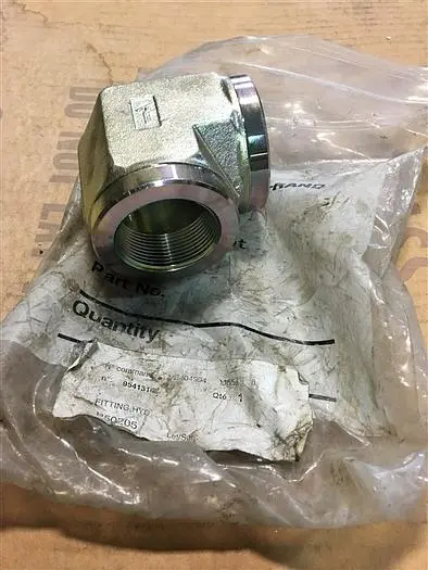 New | in-Stock INGERSOLL-RAND FITTING, HYD ELBOW - 95413142 Parts (Hydraulics and Pneumatics) Pennsylvania US | East West Machinery & Drilling #1416376