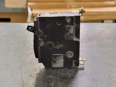 40 Amp, 1 Pole, 120/240 volts Circuit Breaker