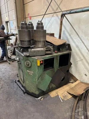 USED 1999 ROUNDO R4S