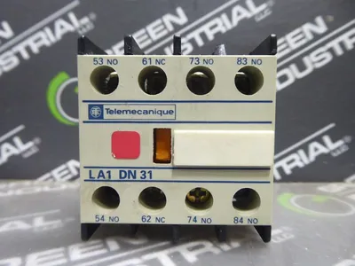 Telemecanique Contactor CA3 DN31 24VDC Coil with LA1 DN31 Relay Used
