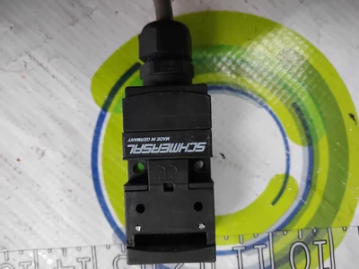 USED SCHMERSAL AZ 17-02ZK