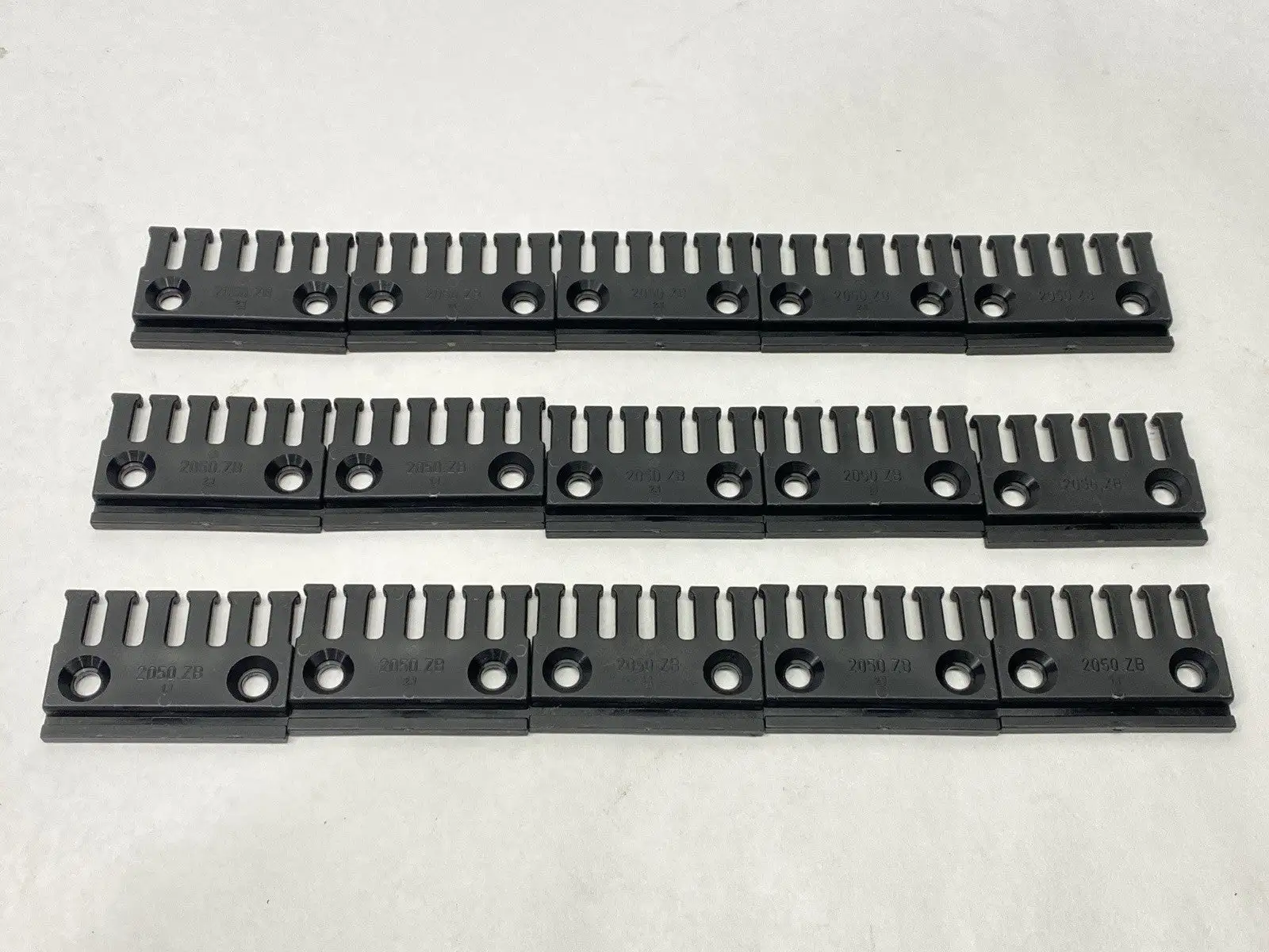 2050-ZB | Igus  Energy Chain Tiewrap Strain Relief Plate 6-Teeth LOT OF 15 - New Other
