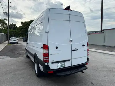 Used 2019 FREIGHTLINER SPRINTER 3500 Tractors & Trailers Florida US | Truck and Van Outlet #1506259