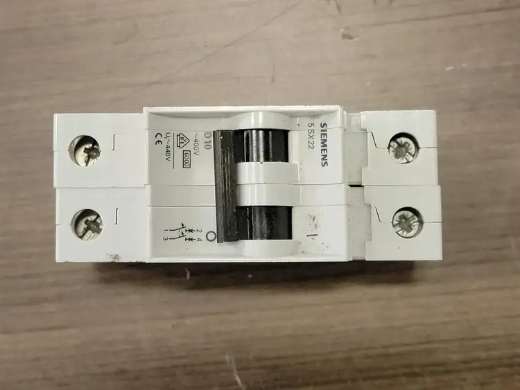 Used SIEMENS 5SX22 D10 Switchgears British Columbia CA | Lenmark #242632