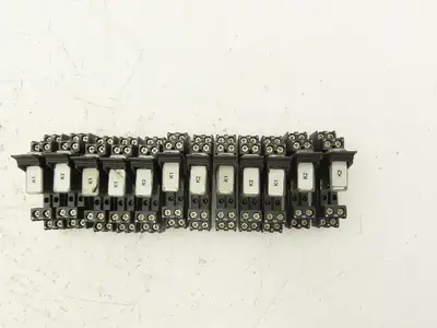 Elesta SGR282 Socket Relay With Base 24VDC 8A Lot Of 12