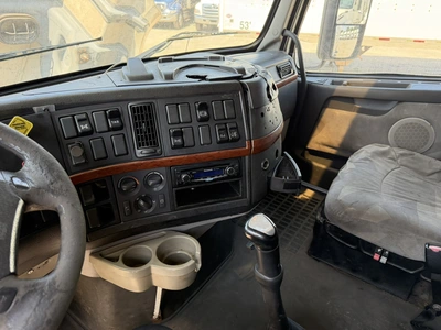 Used 2006 VOLVO VNL Conventional trucks Indiana US | Miedema Asset Management Group #1414594