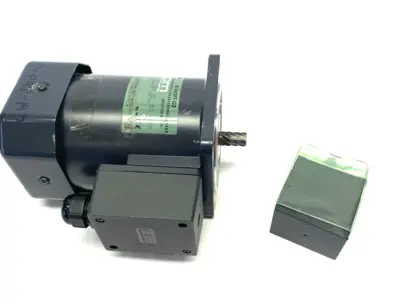 Used Oriental Motor Induction Motor, 400W 1/4HP, Pinion Shaft w/ Capacitor A.C. Motors Michigan US | Maverick Industrial Sales #1395302