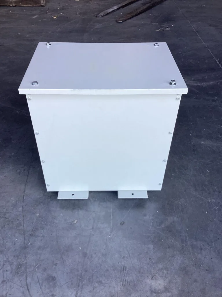 Drie Stand Alone 3 Phase Transformer; Type 8001 3000 84 -NOS