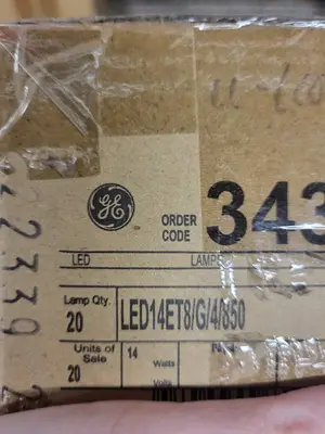 Box of 20 GE LED14ET8/G/4/850 LED Tubes 14W