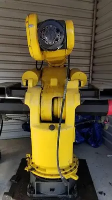 Fanuc S-420iF Robot with R-J2 Control Center