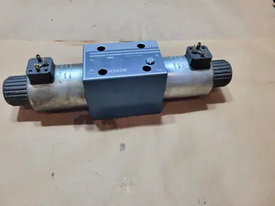 Used BOSCH 0 810 001 845 Valves/Fittings British Columbia CA | Lenmark #1440821