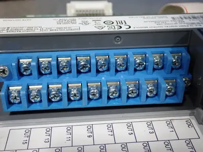 Used ALLEN BRADLEY 1746OV16 PLC Input & Output Ohio US | HGR 24 #786970