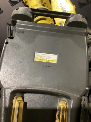 USED FANUC R-2000IB/210F + R30IB