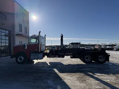 Used 2015 FREIGHTLINER 122SD HOOKLIFT Hooklifts & Roll-Offs Minnesota US | Carco Truck & Equipment #1513988