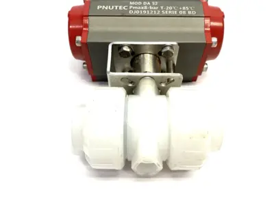 USED PNUTEC PNEUMATIC ACTUATOR W/ 2-WAY PVC TRUE UNION BALL VALVE