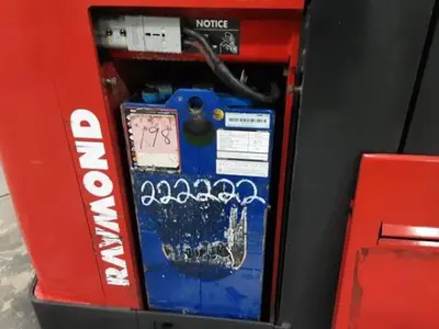 USED 2018 RAYMOND 560-OPC30TT