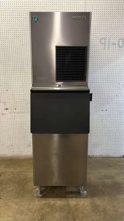 Used Hoshizaki Used 22" Hoshizaki F-801MWJ-C Water Cooled Nugget Ice Machine With 300lb Bin - 115V - JJ Ice Machines Illinois US | Falcon Restaurant Supply #1373519