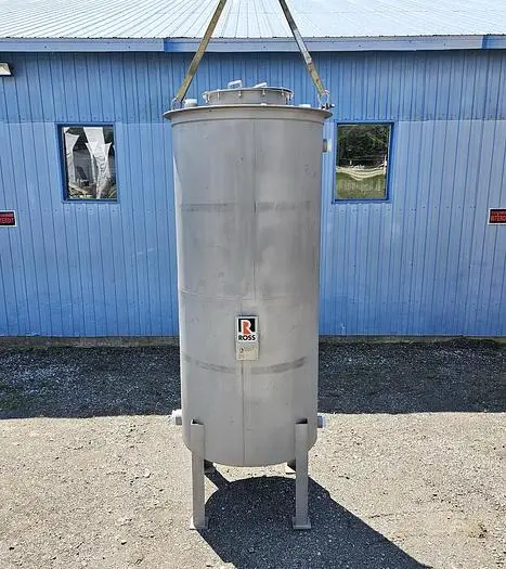 Unused 850 Gallon Tank, Stainless Steel