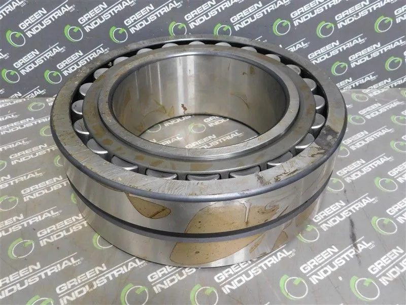 SKF 23136 CC/C3W33 Spherical Roller Bearing 180mm Bore 300mm O.D. 96mm Width New No Box