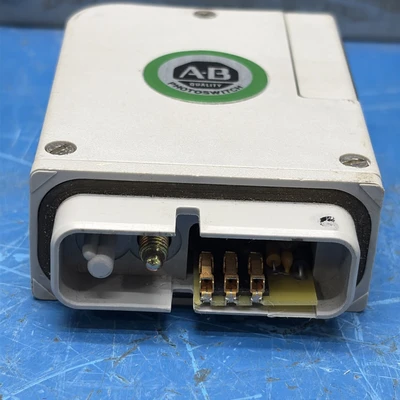 USED Allen Bradley 42MRU-5200