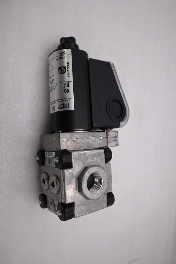 Kromschroder VAS115R/NQSR  GAS SOLENOID VALVE 88000100 NEW NO BOX STOCK H1114