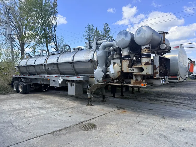 Used 1998 Presvac Systems Self Contained Vac Trailer Vacuum Trailers Michigan US | American Contractors Equipment Supply #1045981