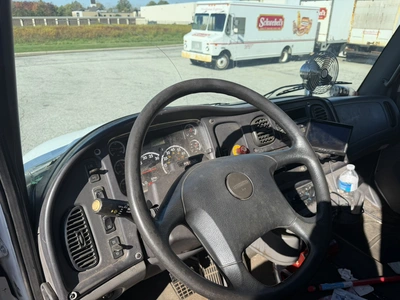 Used 2007 FREIGHTLINER BUSINESS CLASS M2 24' BOX TRUCK Box trucks Ohio US | Miedema Asset Management Group #1709374