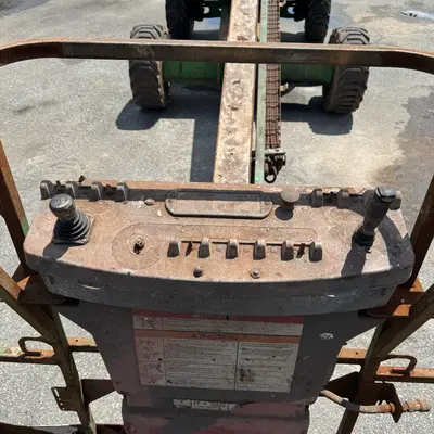 USED 2014 JLG 400S