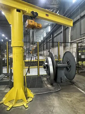2 TON KONE CRANE FREE STANDING JIB CRANE WITH 2 TON POWERED HOIST: YOBRO #24696