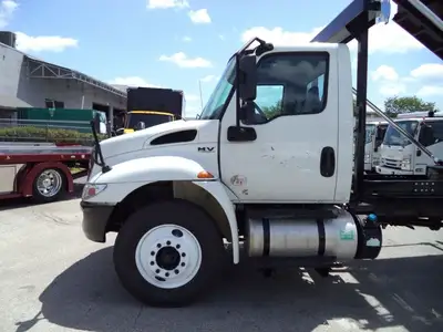 Used 2019 INTERNATIONAL _UNKNOWN_ Hooklifts & Roll-Offs Florida US | TLC Truck & Equipment #1568913