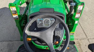 USED 2015 JOHN DEERE 3033R