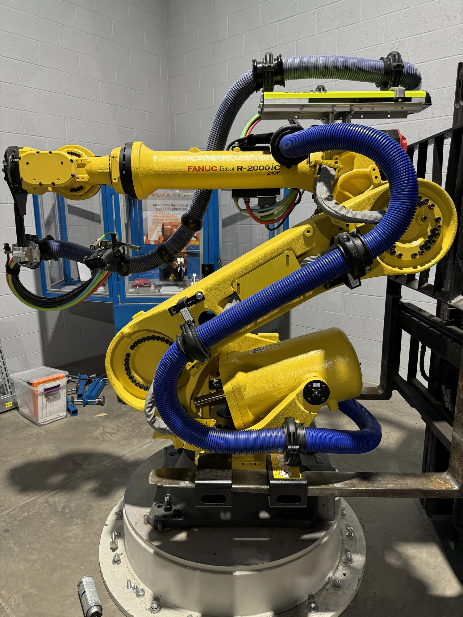 Used 2000 FANUC R-2000iC 210F Robots Illinois US | 520 Machinery Sales LLC #1275067