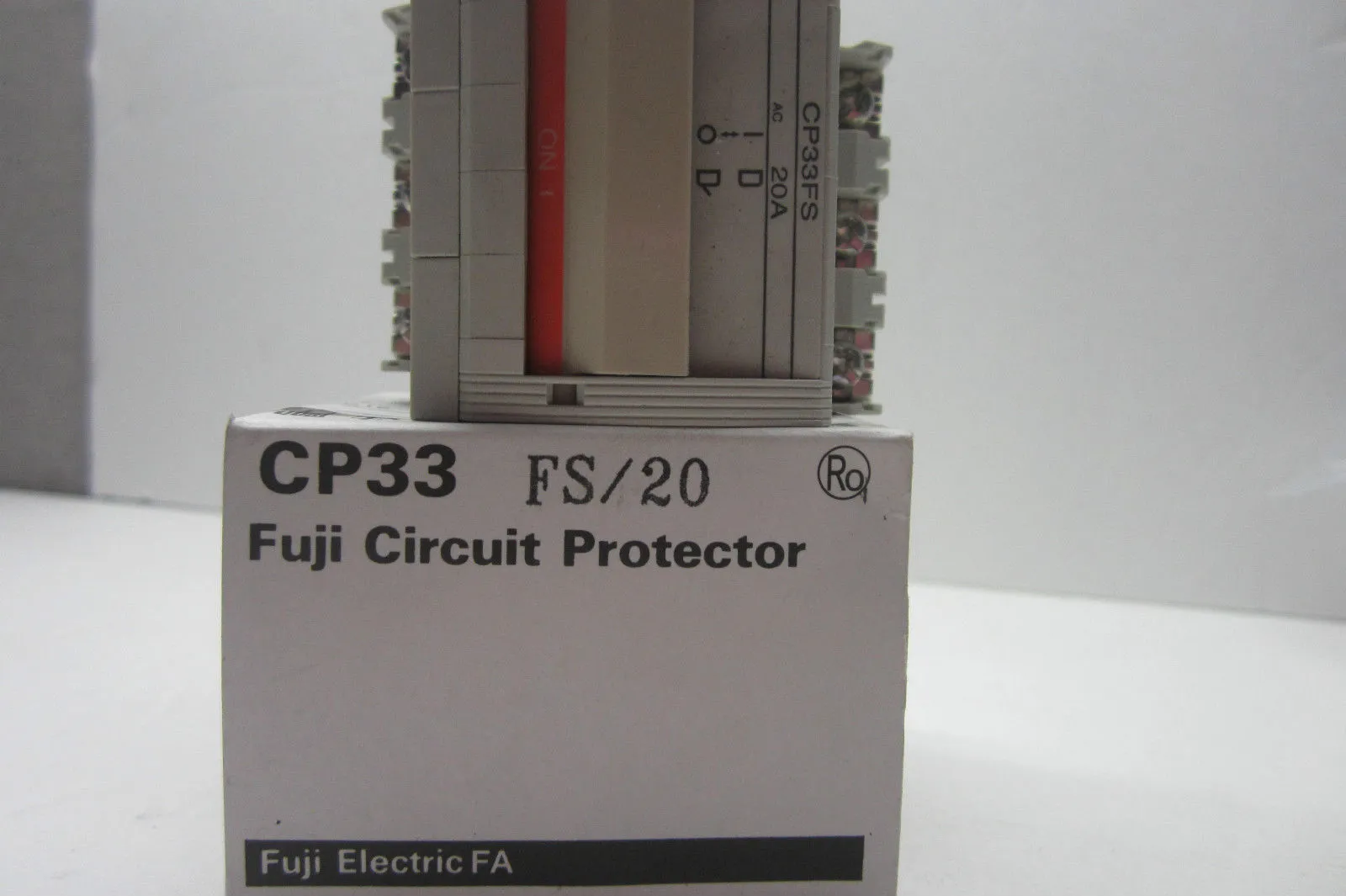 NEW FUJI ELECTRIC CP33 FS/20 CIRCUIT PROTECTOR CP33FS20