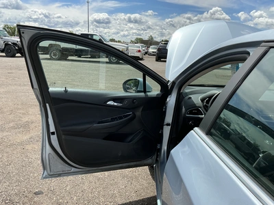 USED 2017 CHEVROLET CRUZE