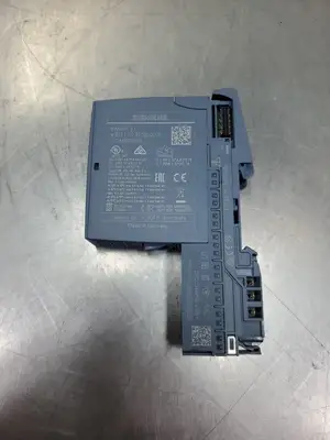 USED Siemens 6ES7132-6FD00-0CU0 DQ Module w/6ES7193-6BP00-0BU0 Base