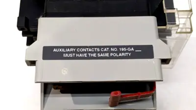 194R-NJ030P3,194RF-NJ030* | Allen Bradley 194R-NJ030P3 Ser B Fused Rotary Disconnect Switch MISSING COVER - Used