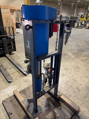 SEALANT EQUIPMENT & ENGINEERING Dispensing Pump Sealant Pump | K.B. Industries LLC (8)