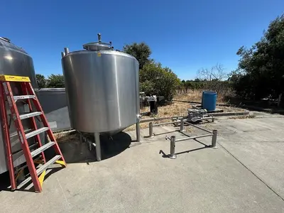 Used 2017 QUALTECH TANK 1000 USG Stainless Steel Tanks California US | Machinery & Equipment #1323241