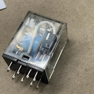 NEW Omron OMRON MY2N-D2