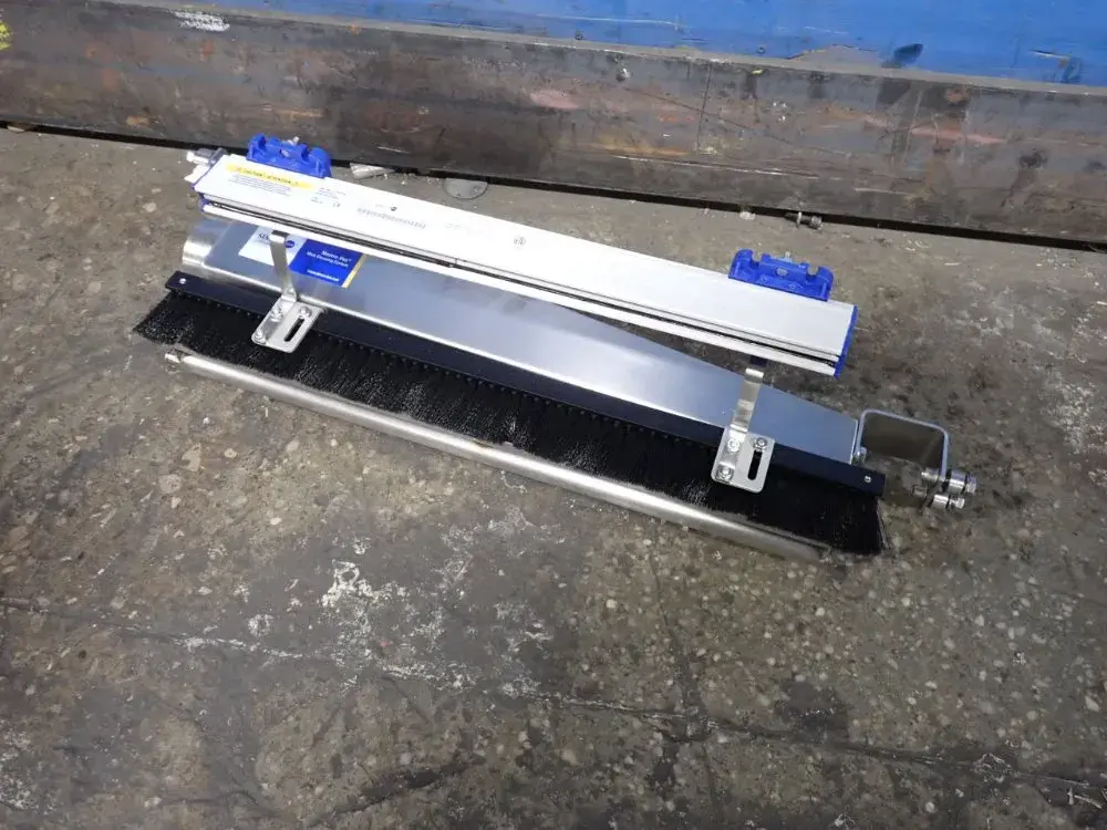 Simco Ion 24" Neutro-vac Web Cleaning System
