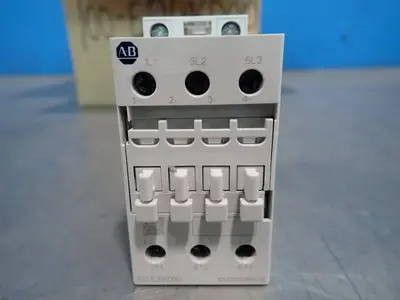 NEW ALLENBRADLEY 100E26KD00