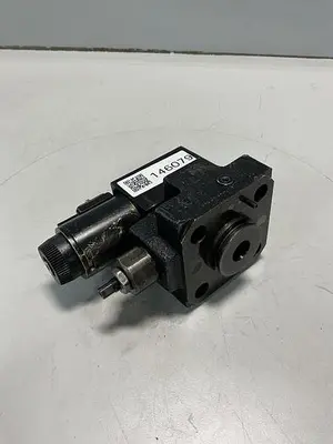 USED VICKERS DG4V-3-6C-M-U-HL7-60-EN490