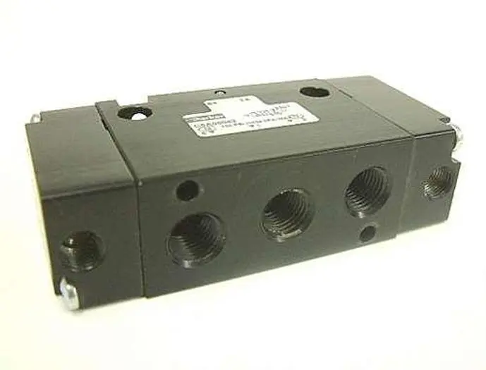 NEW PARKER PILOT VALVE DUAL PORT/NARROW EDGE MOUNT