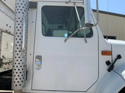USED 2001 INTERNATIONAL 4900