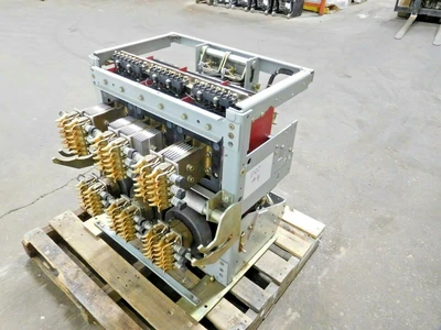 Used GE AKR-7F-100 Circuit Breakers Ohio US | Equipment Recovery Corp. #1329731